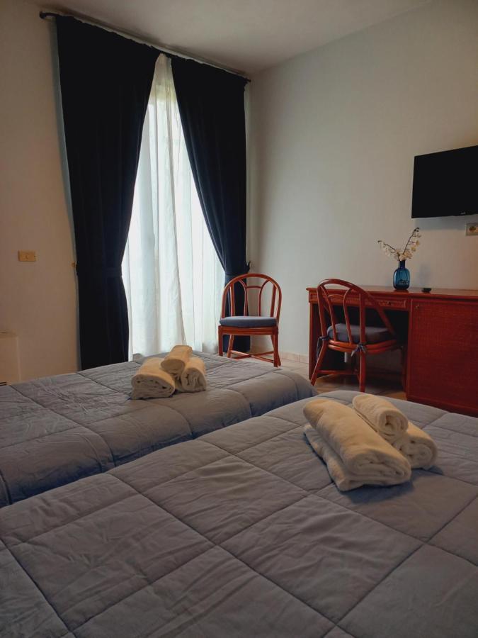 River Park Hotel Амеля Екстериор снимка