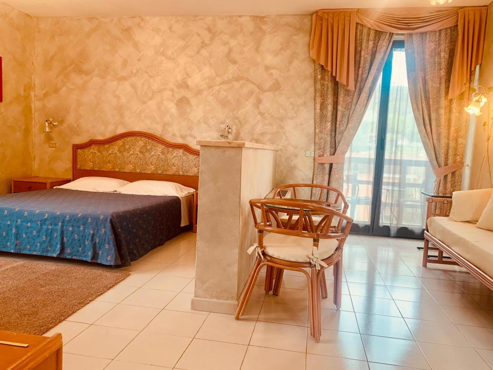 River Park Hotel Амеля Екстериор снимка
