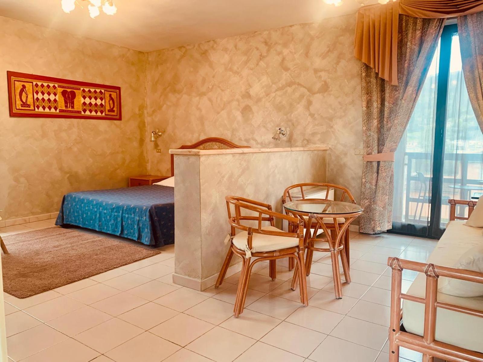 River Park Hotel Амеля Екстериор снимка