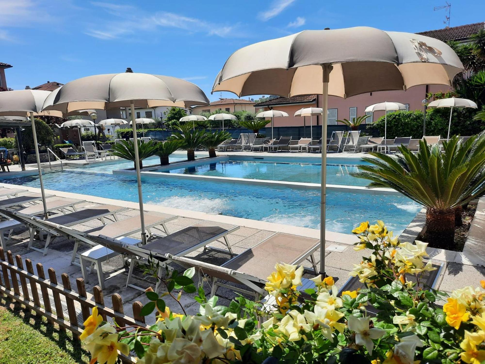 River Park Hotel Амеля Екстериор снимка